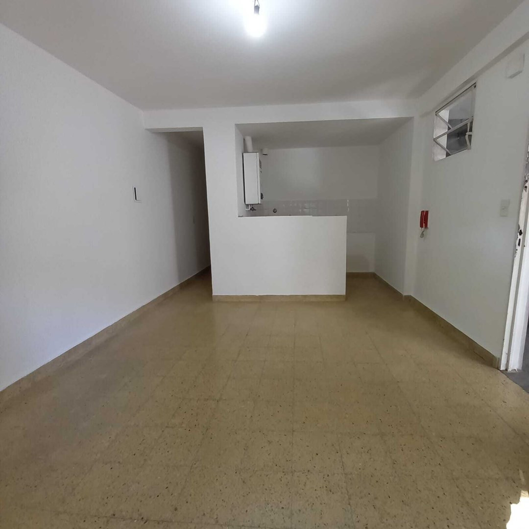 Departamento de 1 ambiente en planta baja al frente en San Fernando
