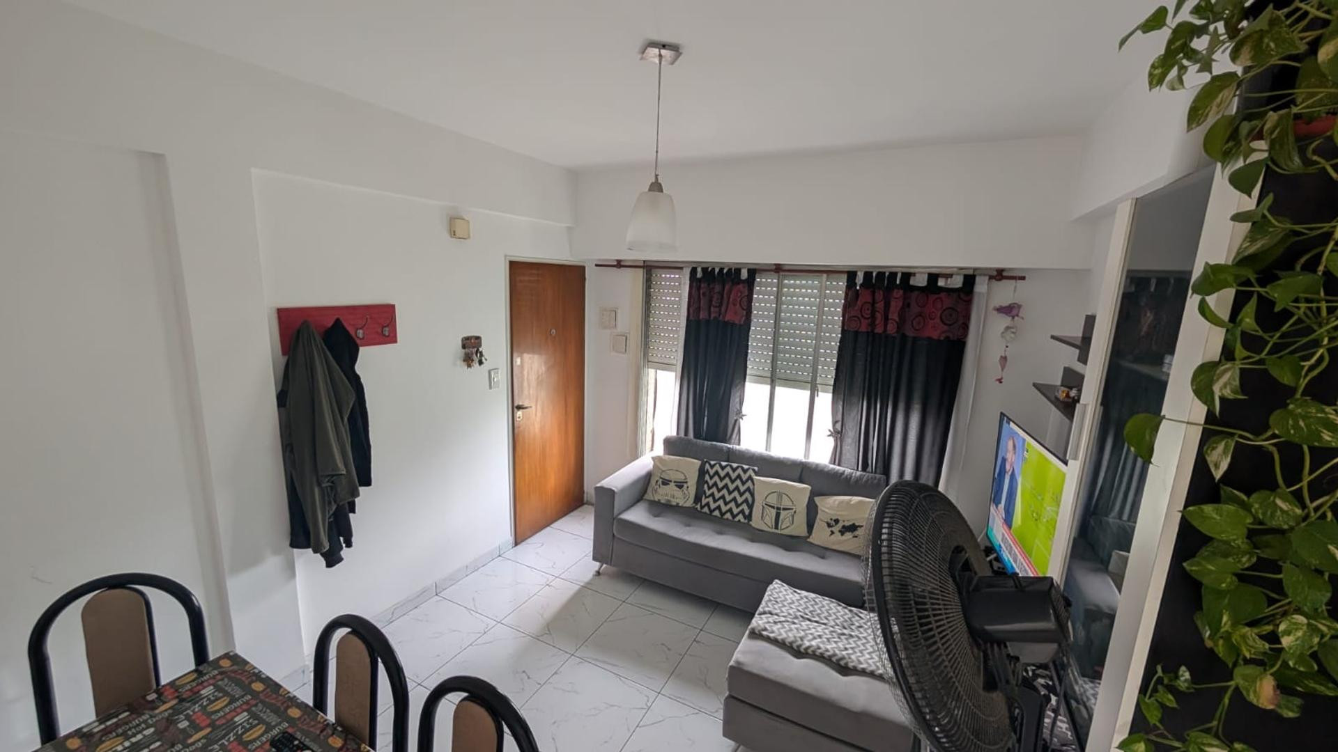 Apartamento de 2 dormitórios em Lanús Este