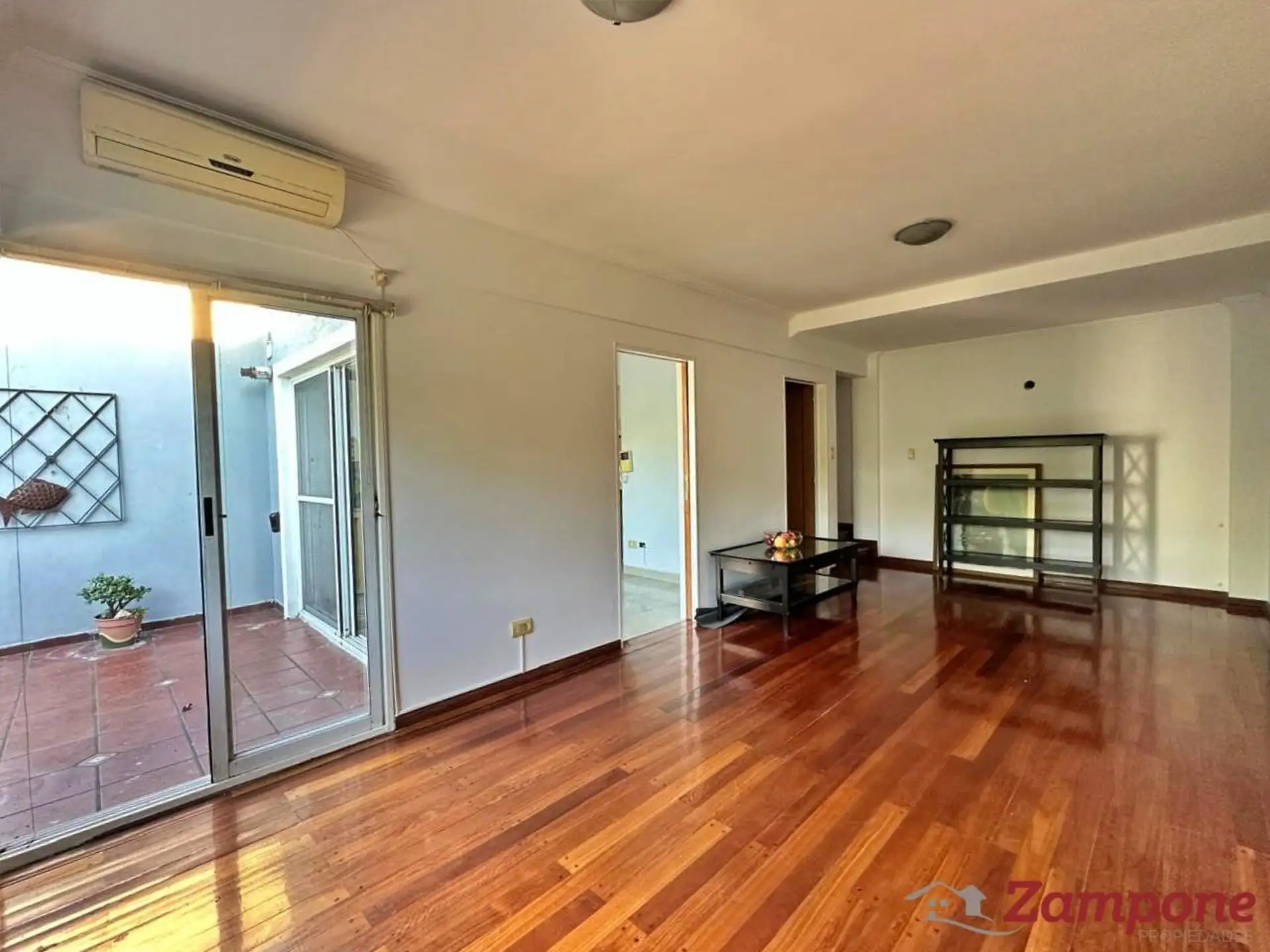 Apartamento dúplex de 2 dormitórios em Saavedra