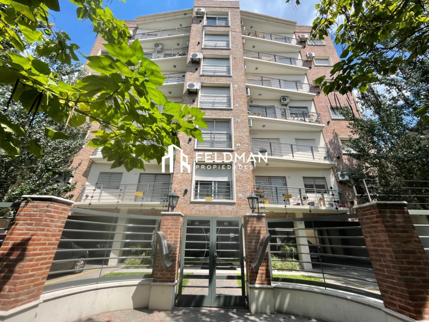 Kitnet com cozinha separada em Morón