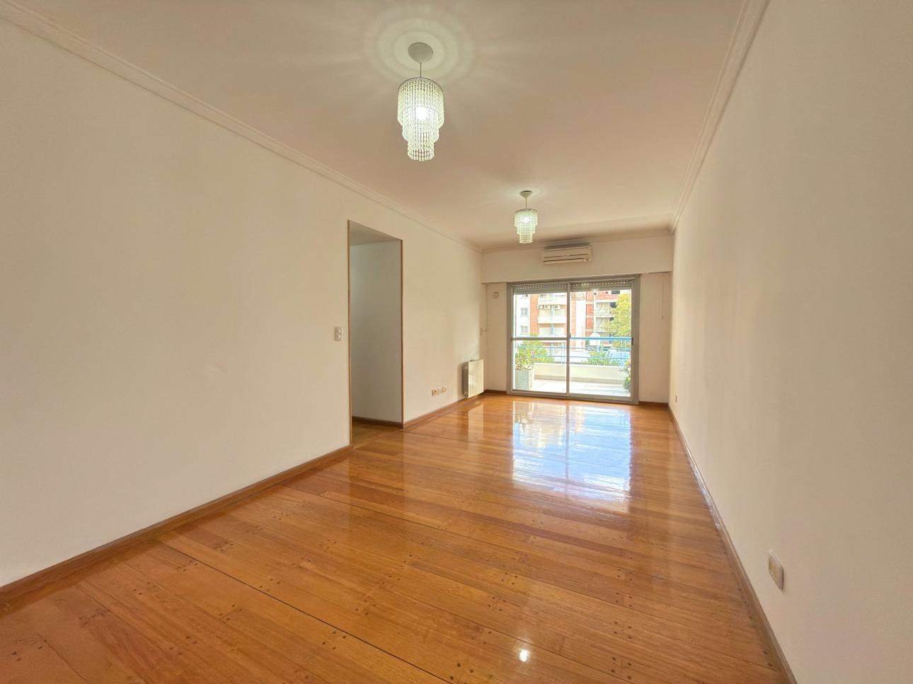Two-bedroom half-floor apartment in General San Martín