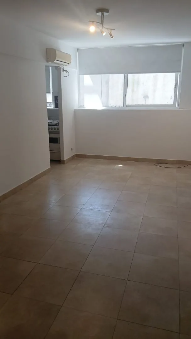 Kitnet para aluguel em Palermo com entrada para hóspedes e de serviço