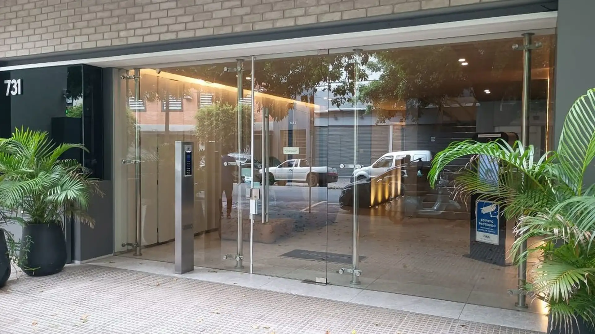 Furnished studio apartment in Flores