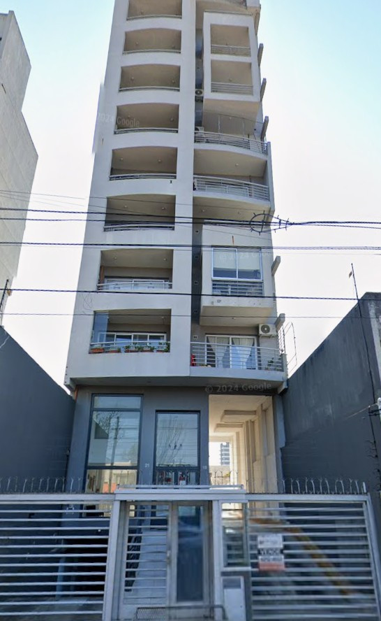 Квартира с 1 спальней в полуэтаже в Quilmes
