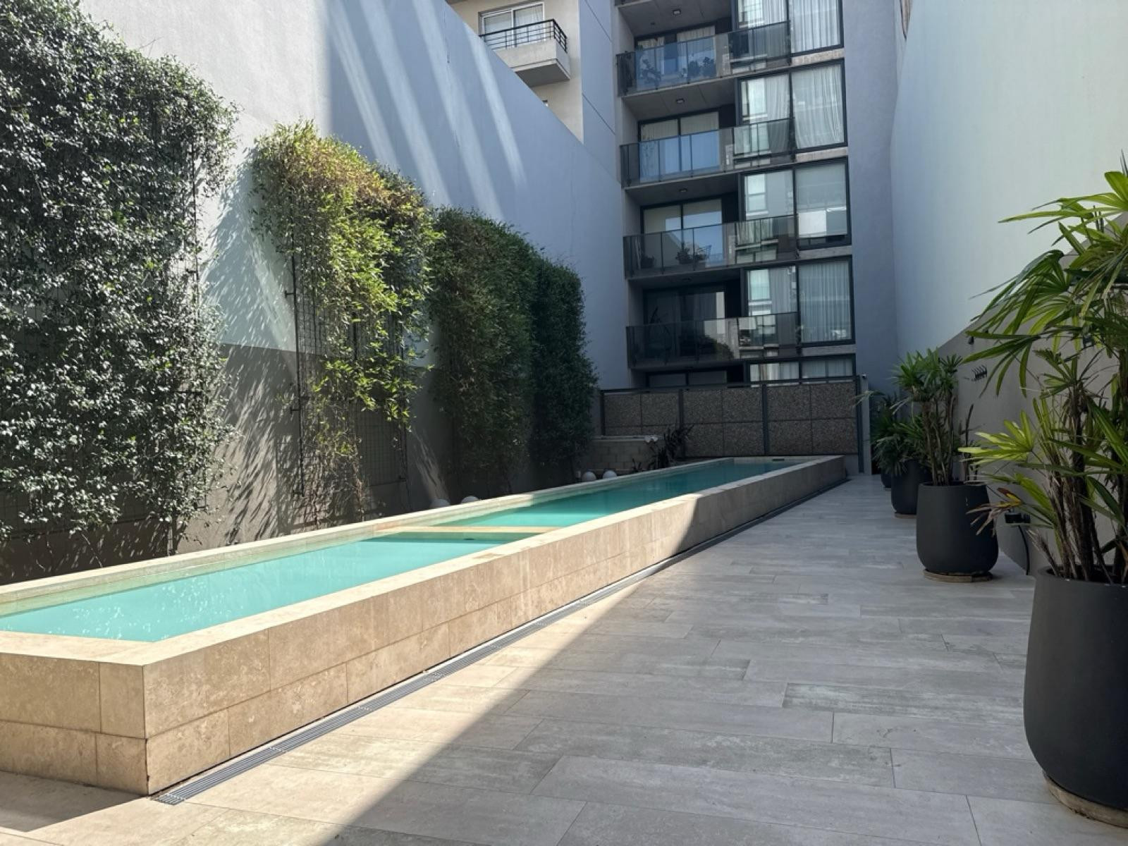 Apartamento de 2 ambientes de frente em Saavedra