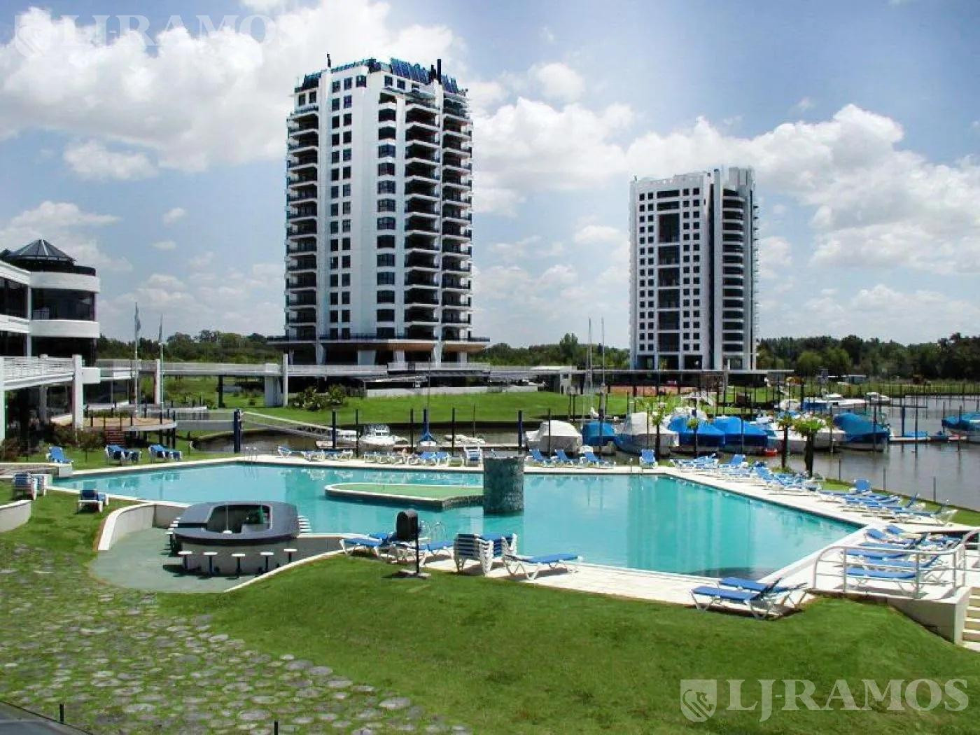 Two-bedroom apartment in Marinas Golf, Tigre