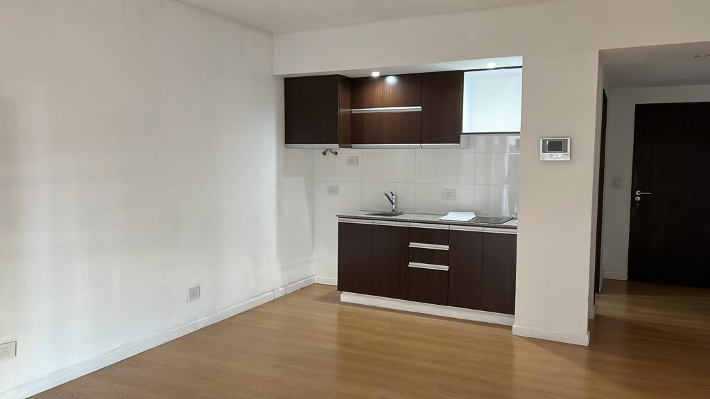 Kitnet mobiliado com varanda em Palermo