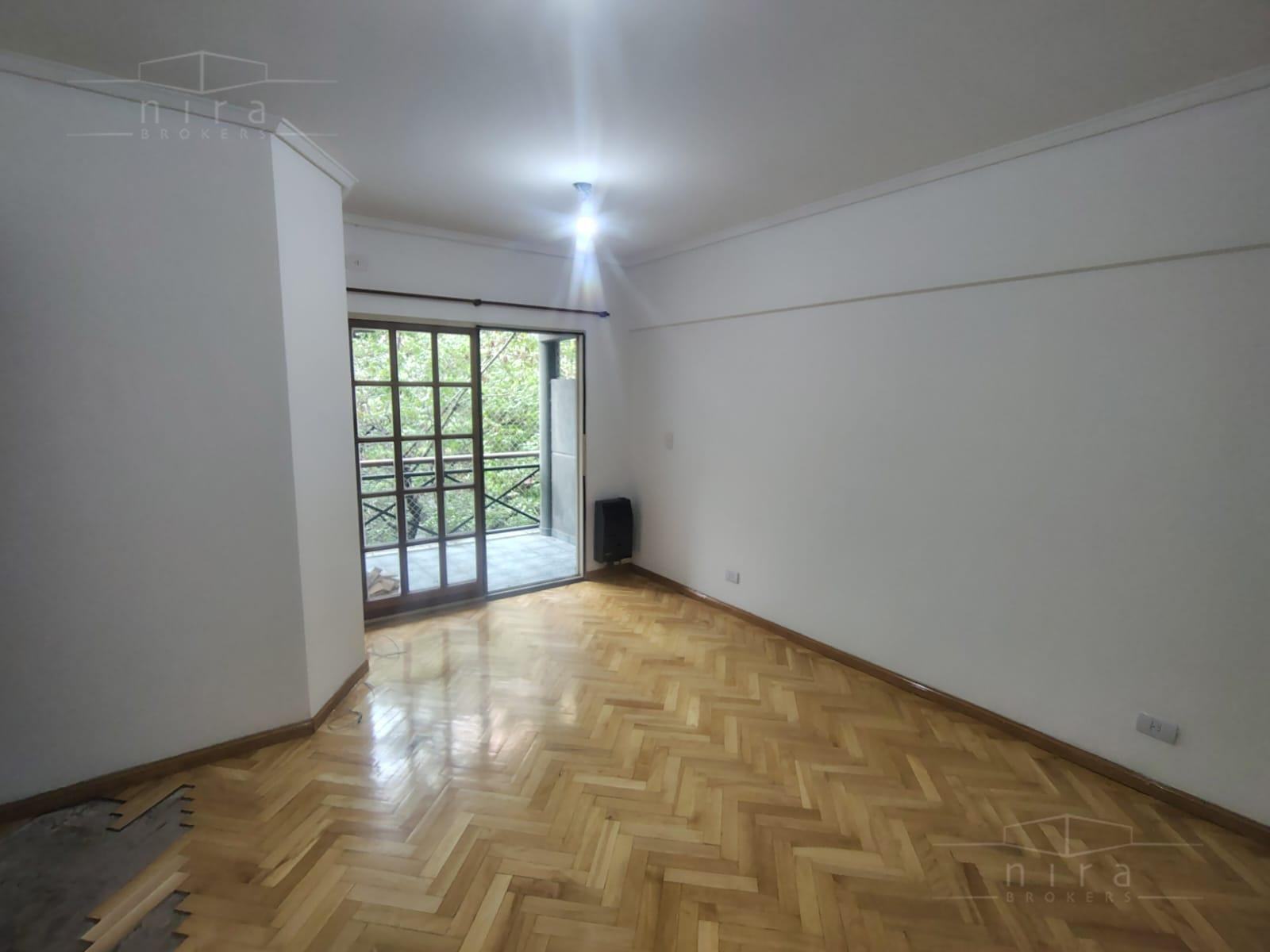Apartamento de 2 ambientes com varanda em Colegiales