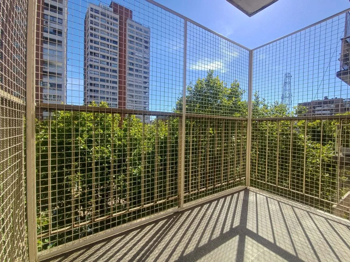Apartamento de 3 ambientes com dependência de serviço em Belgrano