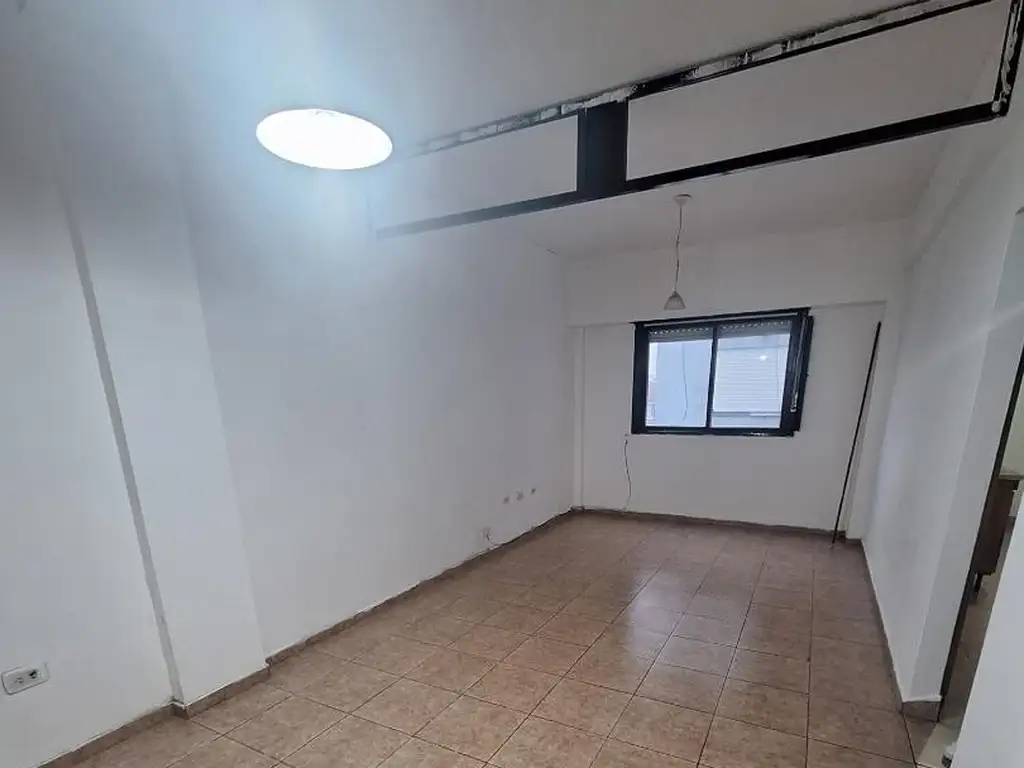 Monoambiente en alquiler en Ezpeleta Este