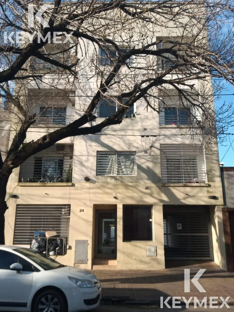 Departamento de 1 dormitorio con cochera en La Plata