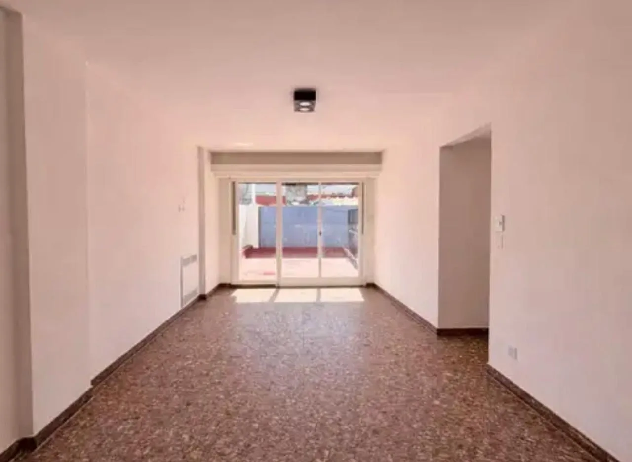 Departamento de 4 ambientes en Almagro con terraza privada