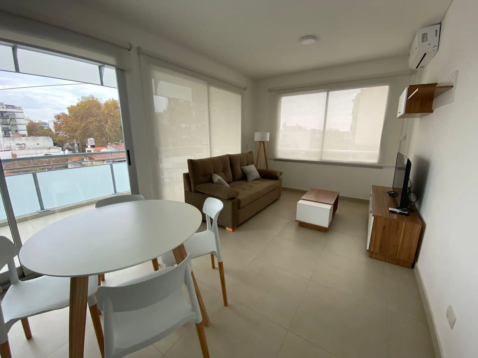Two-room apartment with large balcony in Vicente López