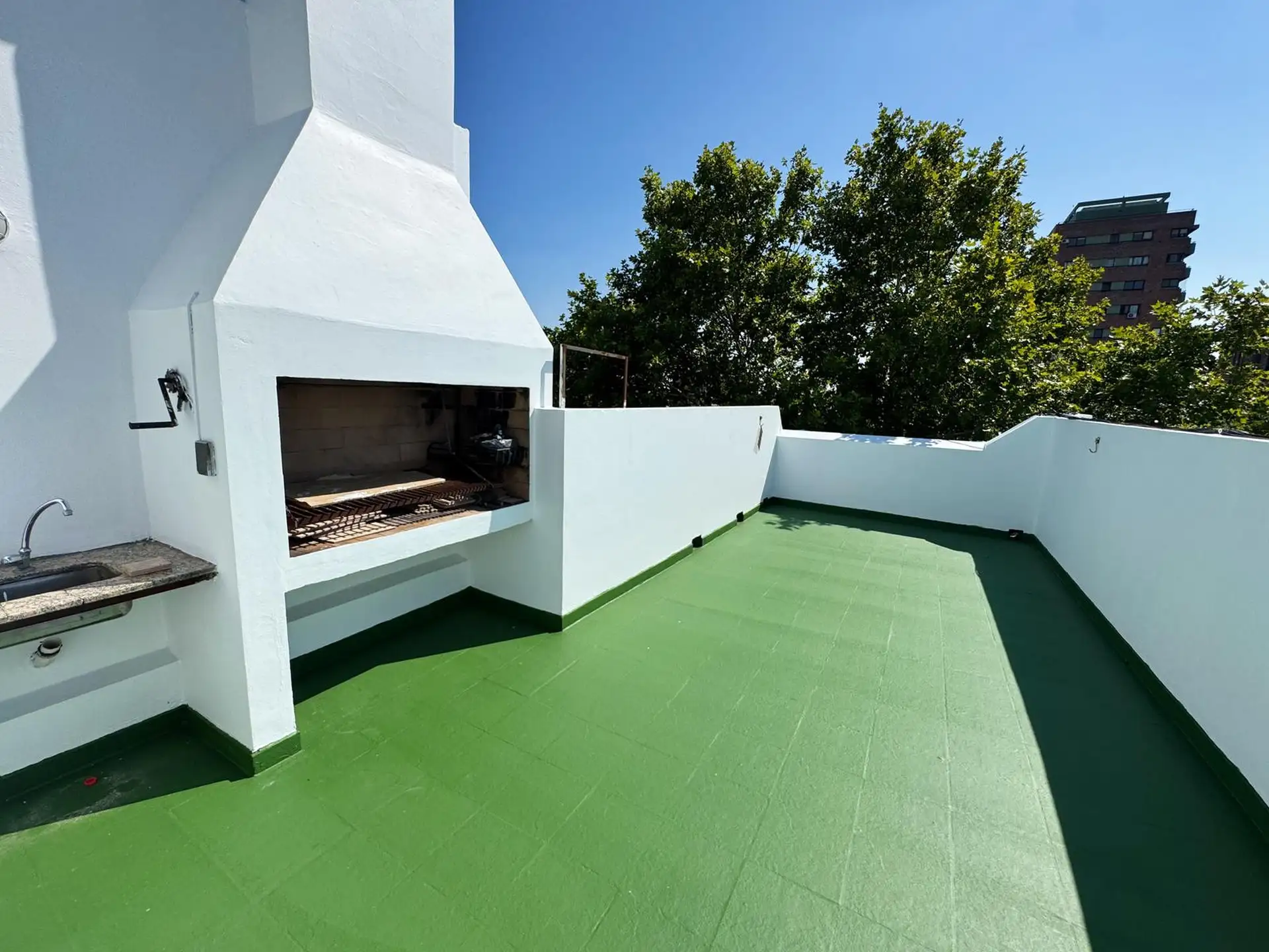 Departamento de 2 ambientes con terraza y cochera en San Fernando Centro