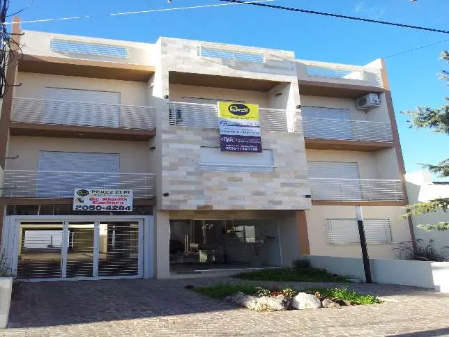 Departamento de 2 ambientes en planta baja con patio y cochera en La Matanza