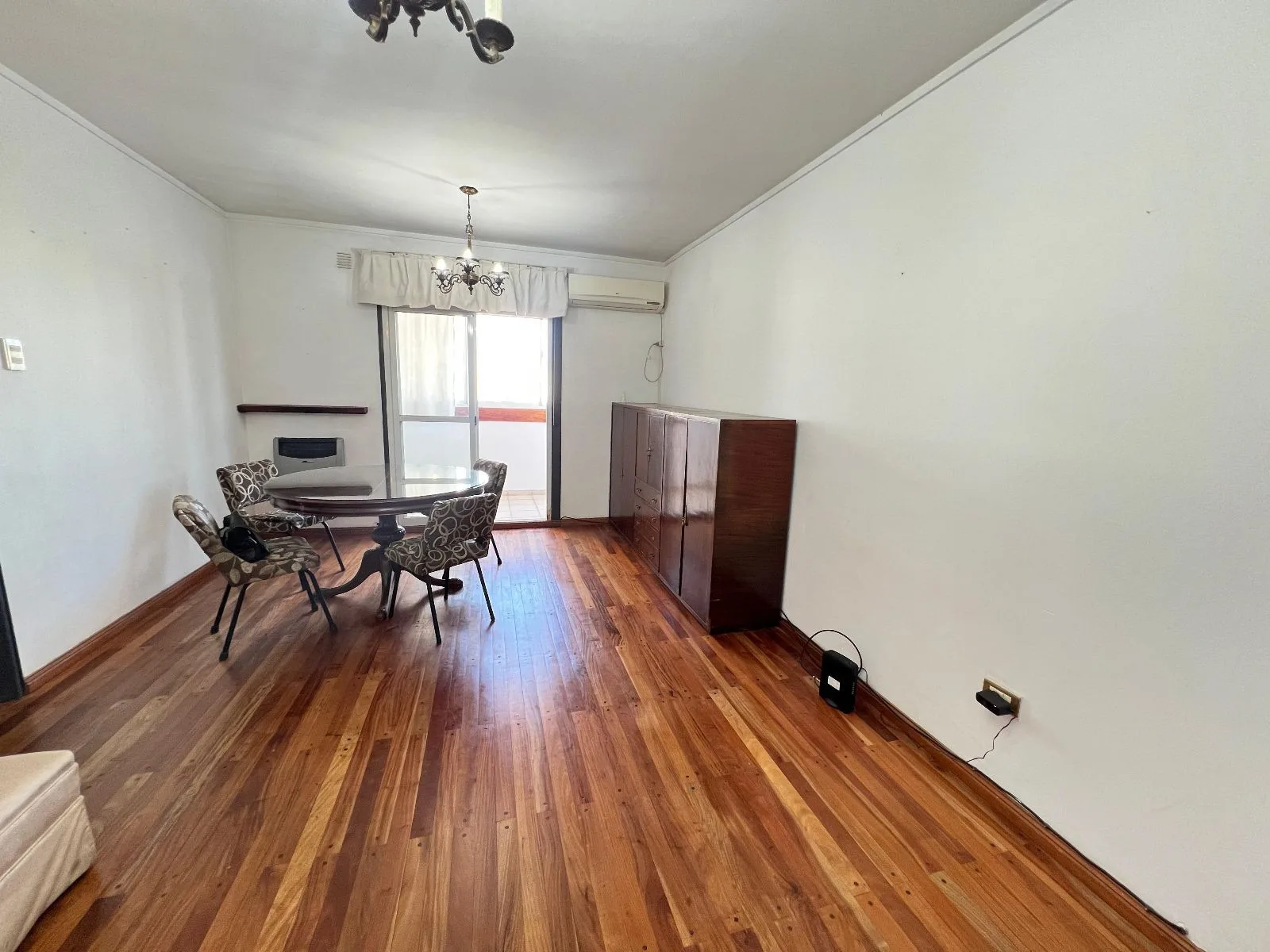Semi-furnished two-bedroom apartment in La Plata
