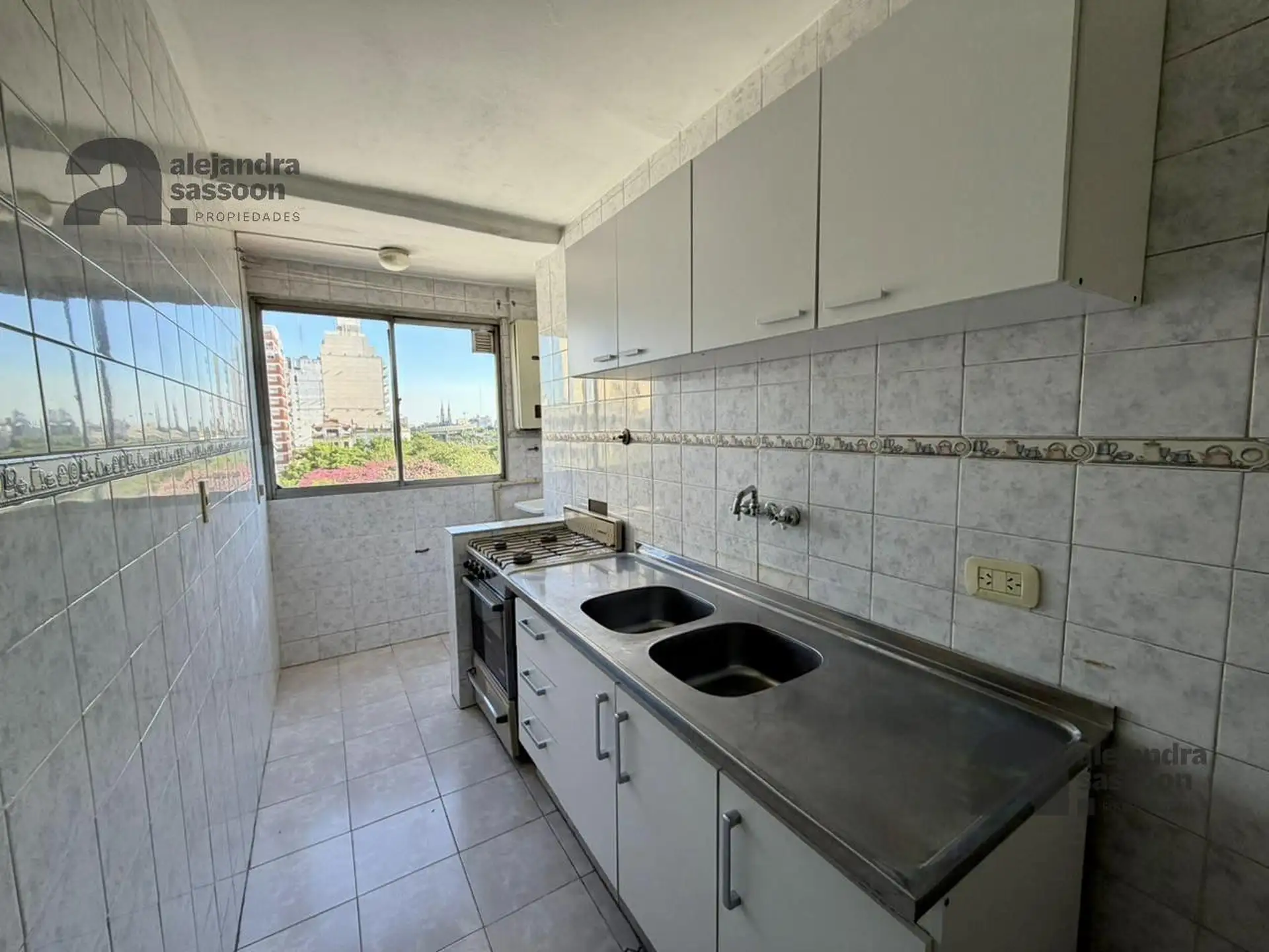 Departamento de 2 ambientes apto profesional en Monserrat