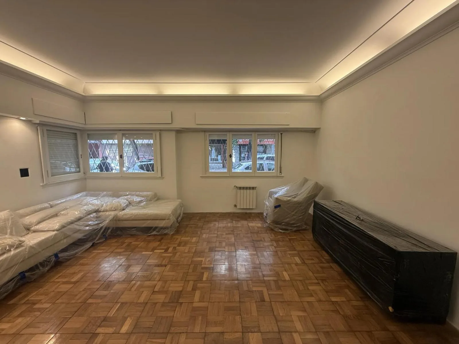 Five-bedroom apartment on Lautaro Street in Flores