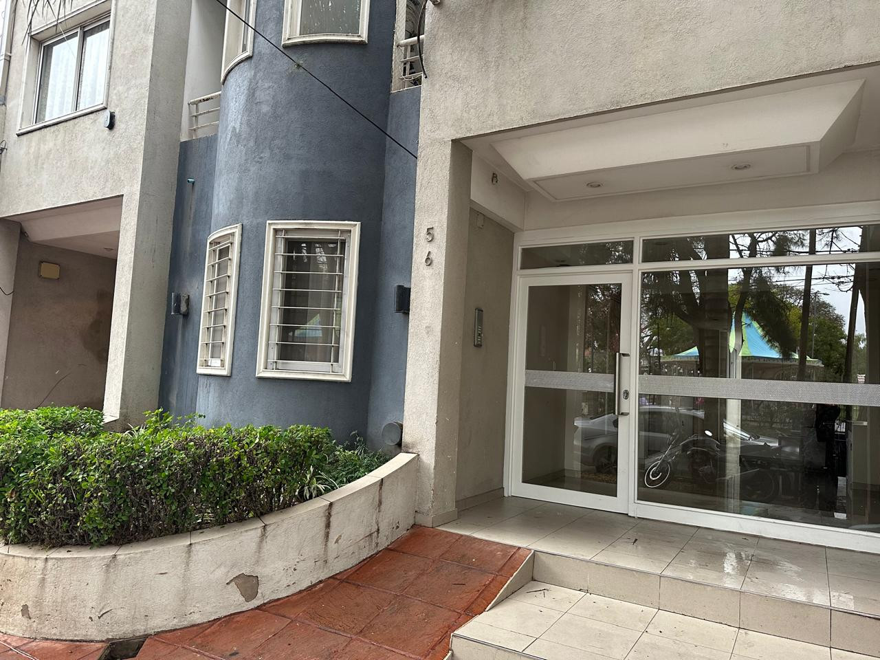 Departamento de 2 ambientes con vista a la plaza en Ramos Mejía Sur