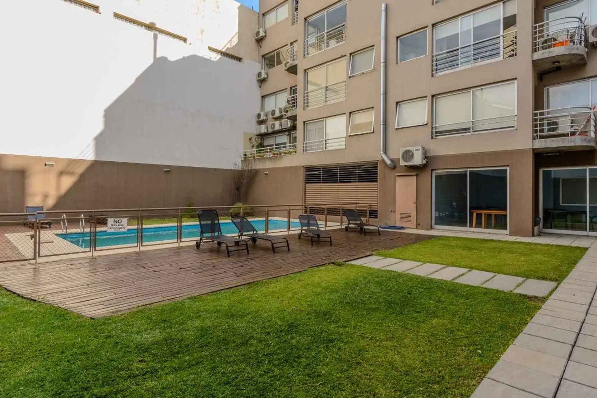 Departamento de 2 ambientes con balcón terraza y cochera en Colegiales