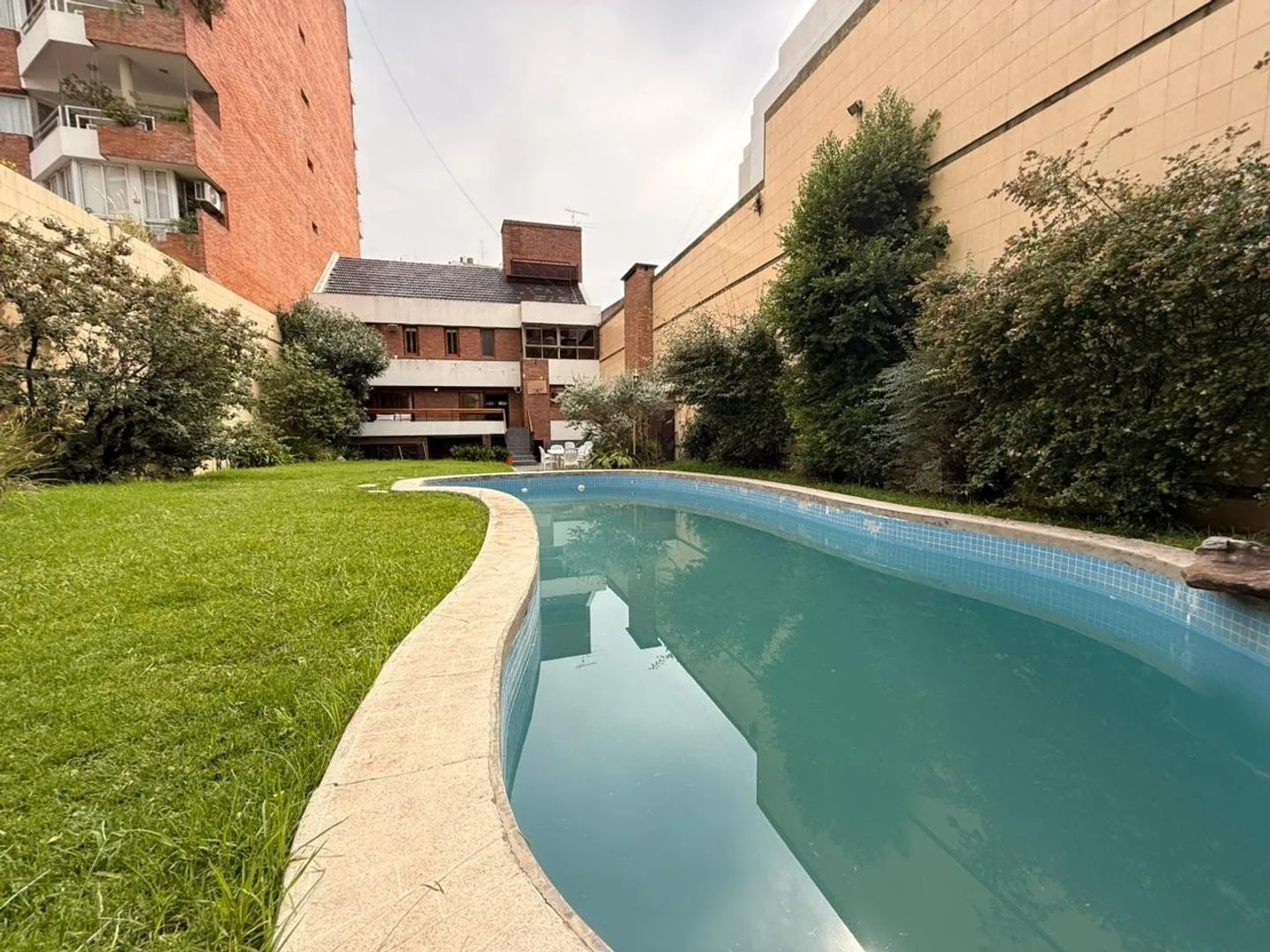 Дом с 5 спальнями в Caballito