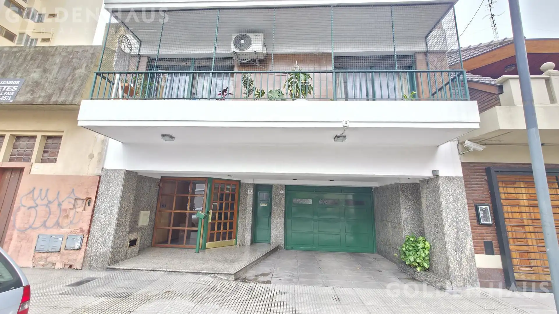 Apartamento de dois quartos em Barracas