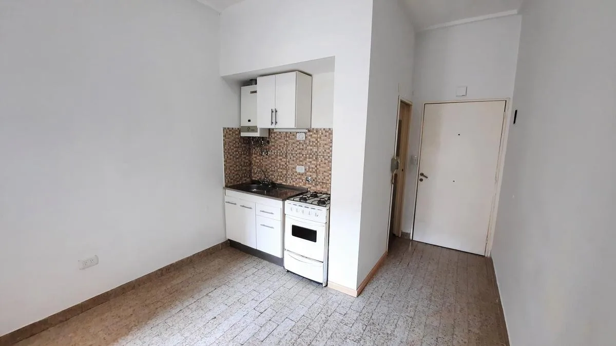 Small studio apartment near Parque Rivadavia in Almagro