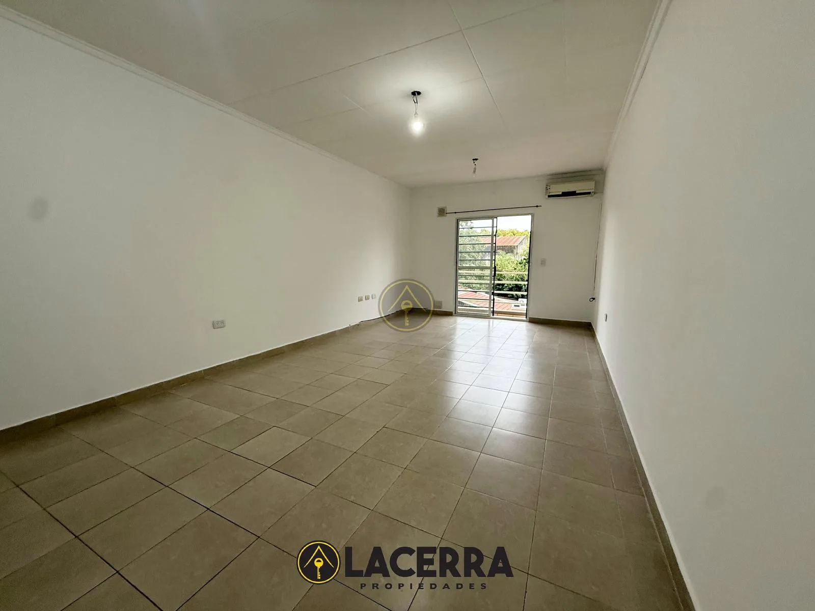 Studio apartment with balcony and parking in General San Martín