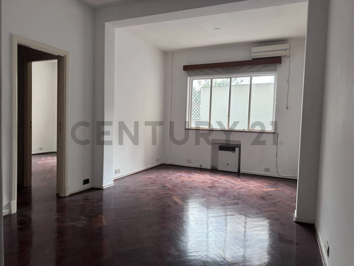 Apartamento de 2 quartos em Palermo de fundos