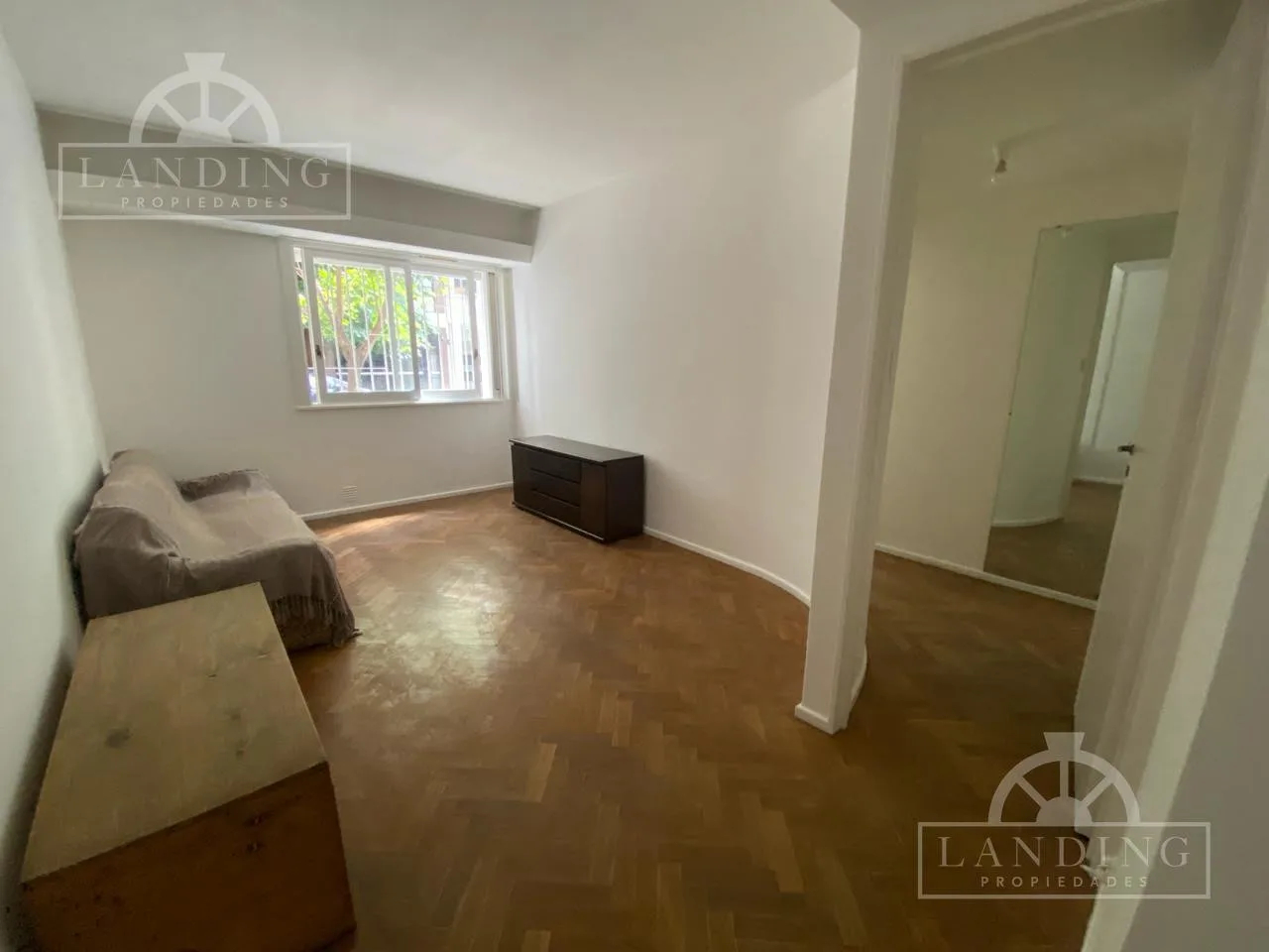 Двухспальная квартира без мебели в Colegiales