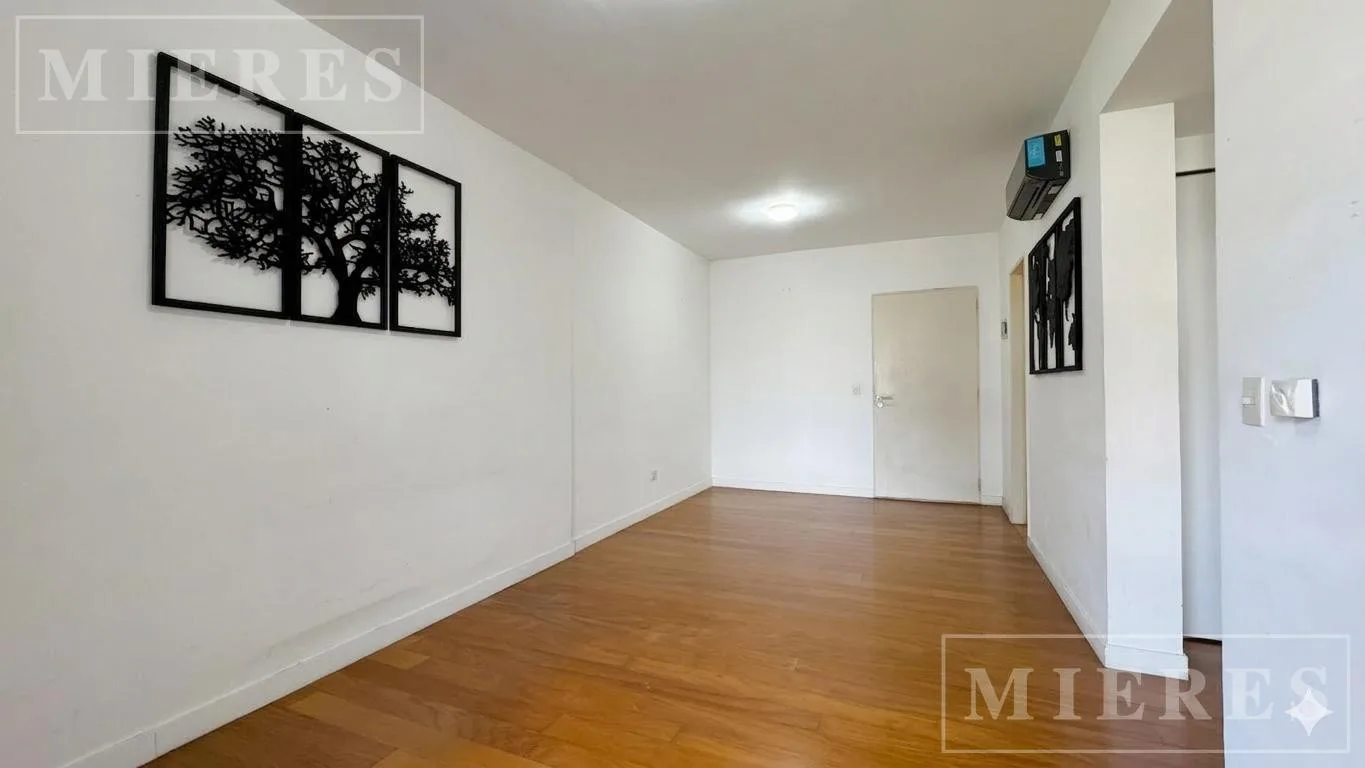 Departamento de 2 ambientes con balcón en Tigre Centro