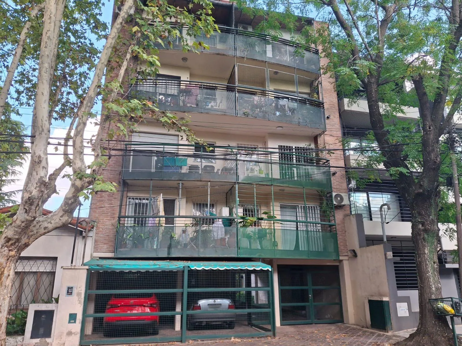 Apartamento de três ambientes com 2 dormitórios na Beccar