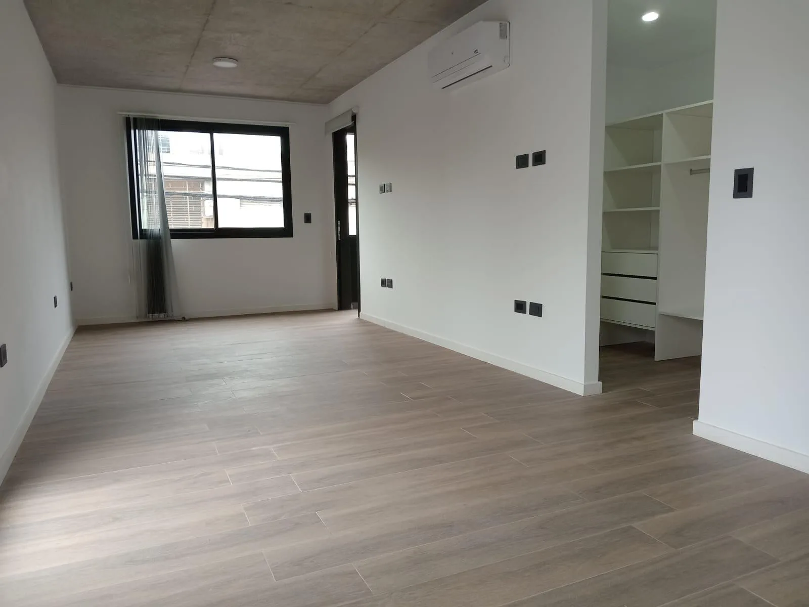 Kitnet novo em aluguel em Tres de Febrero