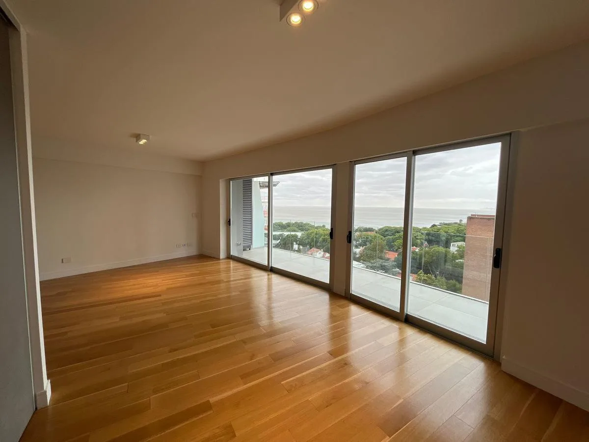 Квартира с 1 спальней в La Lucila, с балконом и видом на Рио-де-ла-Плата