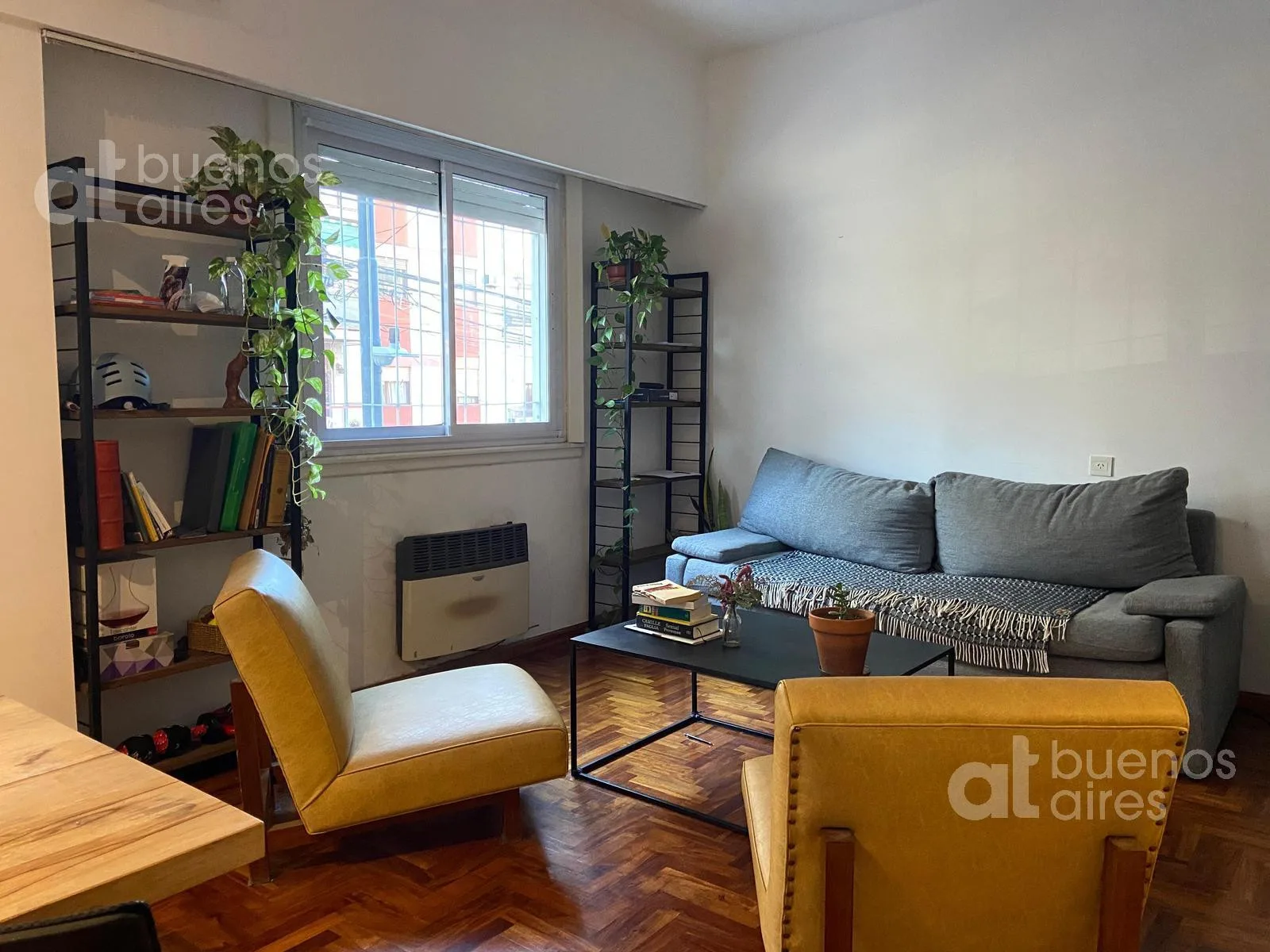 Apartamento de dois ambientes mobiliado em Villa Crespo