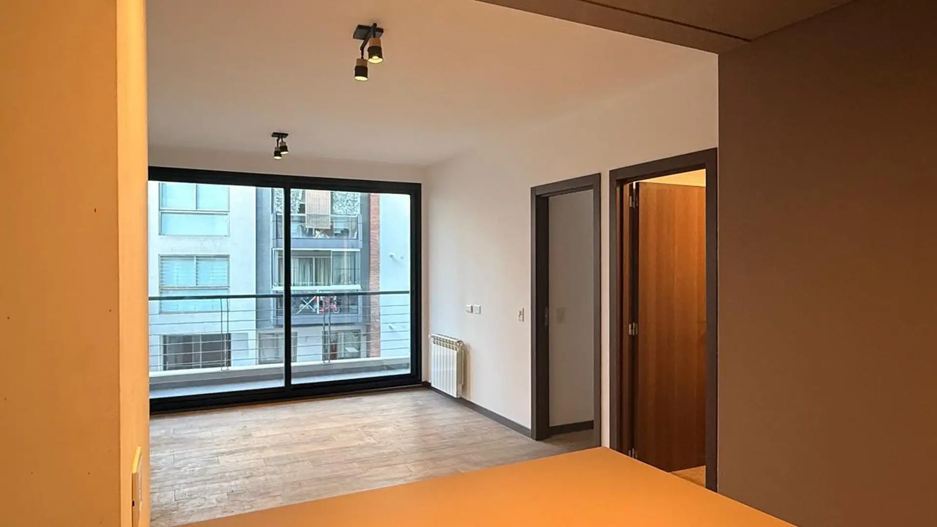 Apartamento de dois ambientes com vaga fixa em Caballito