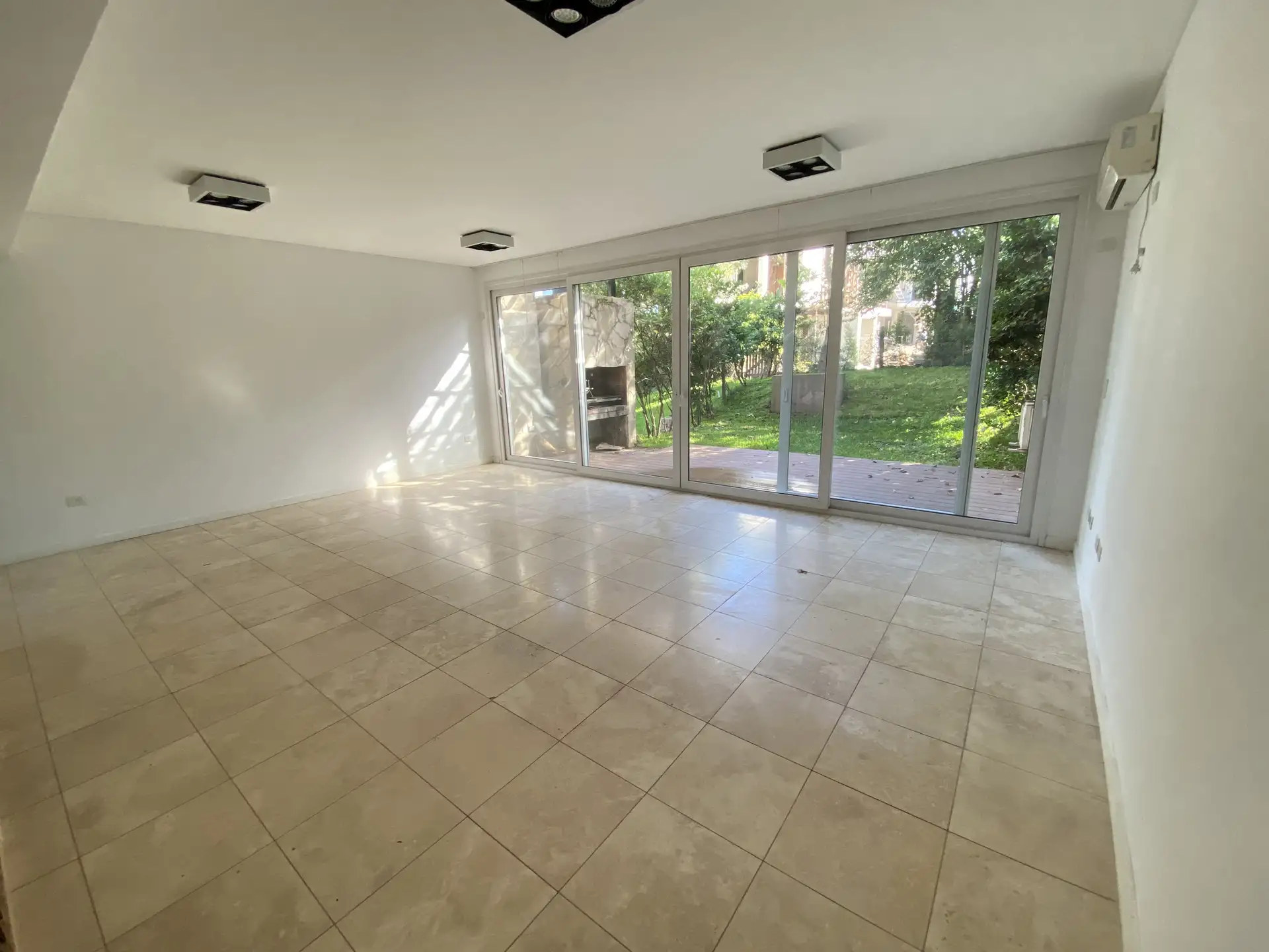 Three-bedroom house in Boulogne