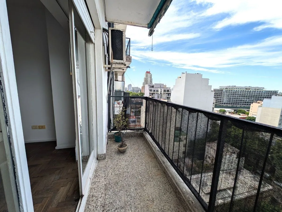 Monoambiente con balcón en Villa Crespo