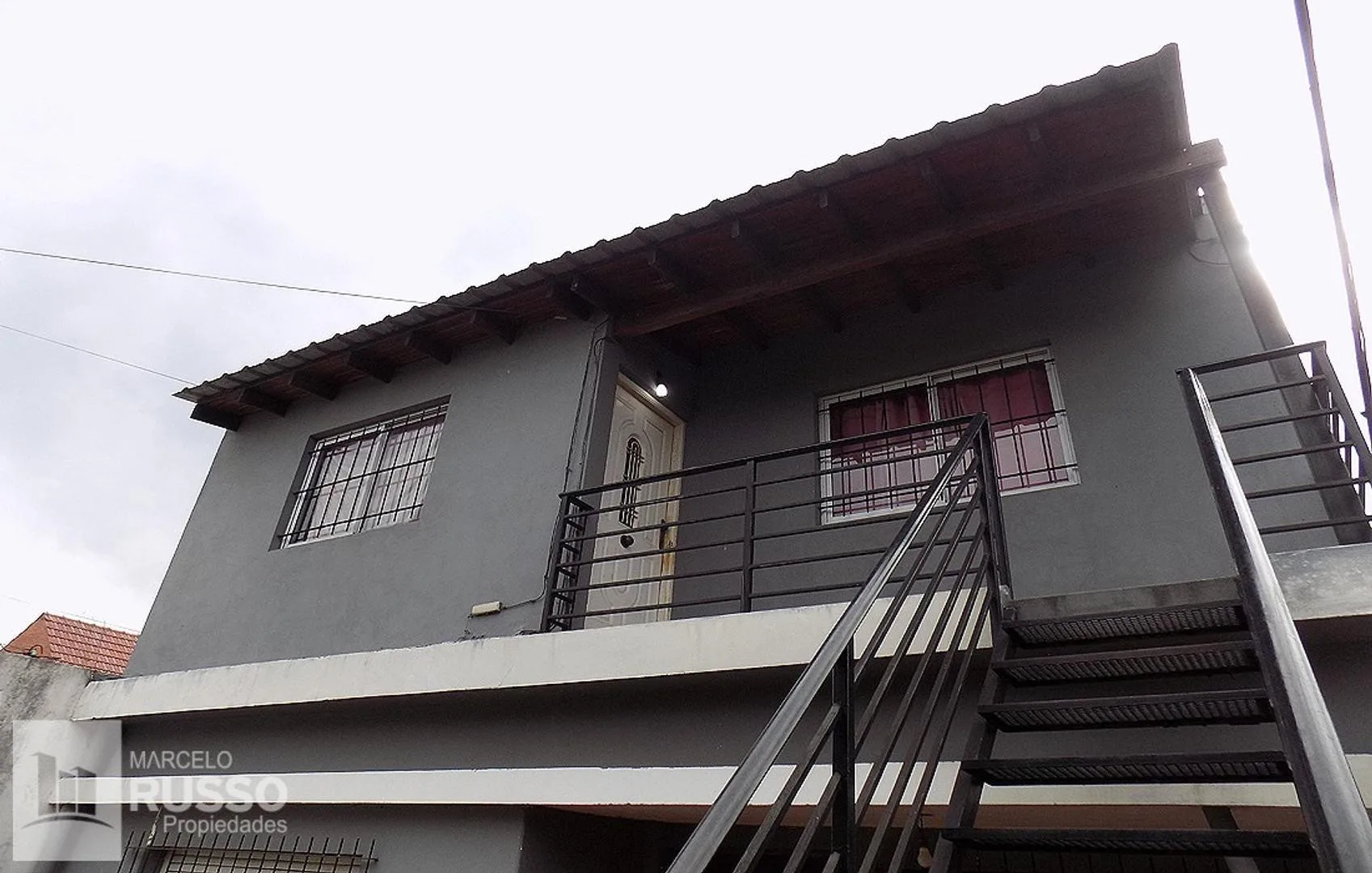 Apartamento de três ambientes com 2 dormitórios em Ciudad Tesei