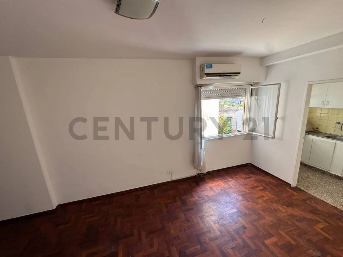 Unfurnished studio apartment in Belgrano