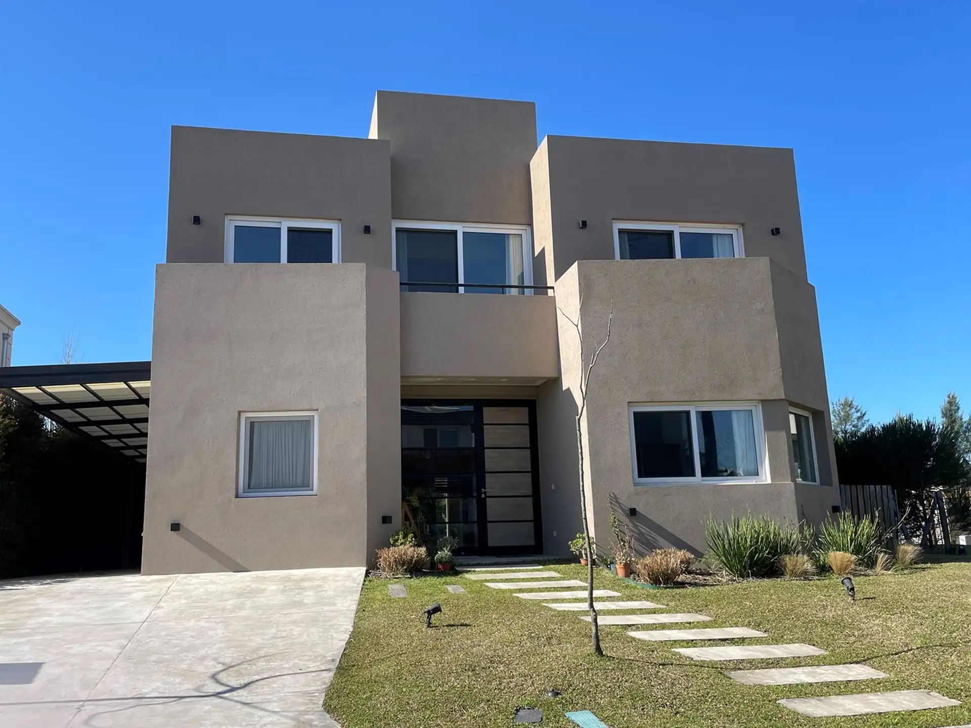 Casa de 5 dormitórios em Nordelta (Los Castaños)