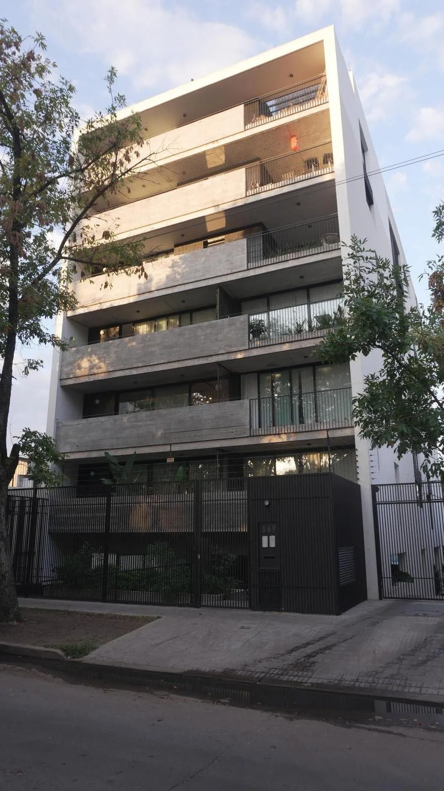 Apartamento de 2 dormitórios mobiliado em Ituzaingó