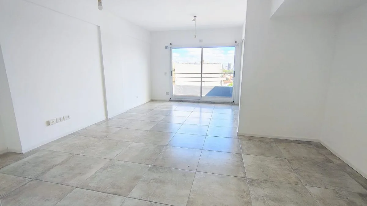 Kitnet com varanda no 8º andar em Villa Devoto