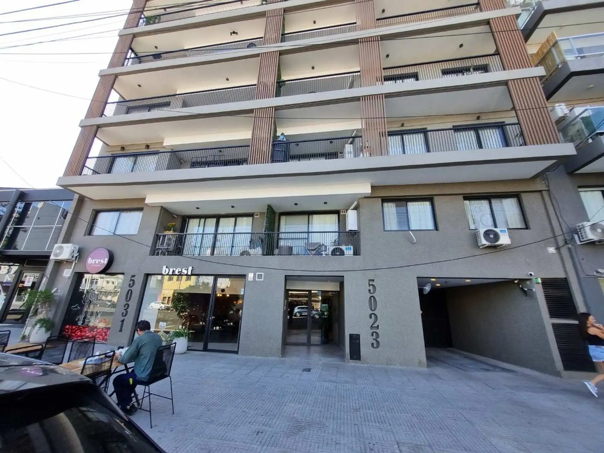 Квартира-студия под аренду в Villa Devoto с общей гостиной и террасами
