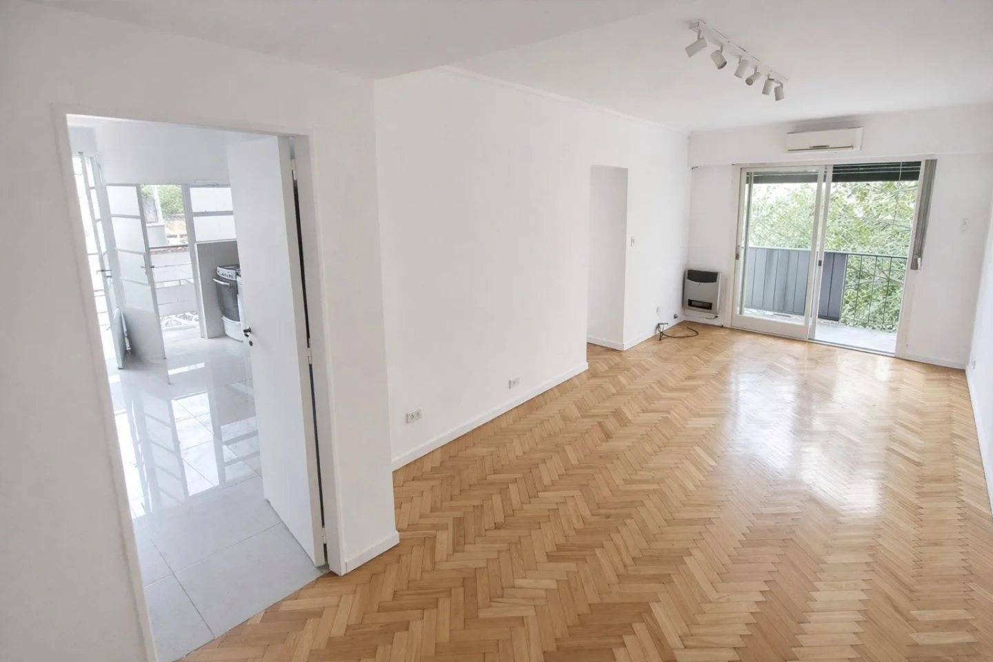 Квартира с 2 спальнями и балконом в Núñez