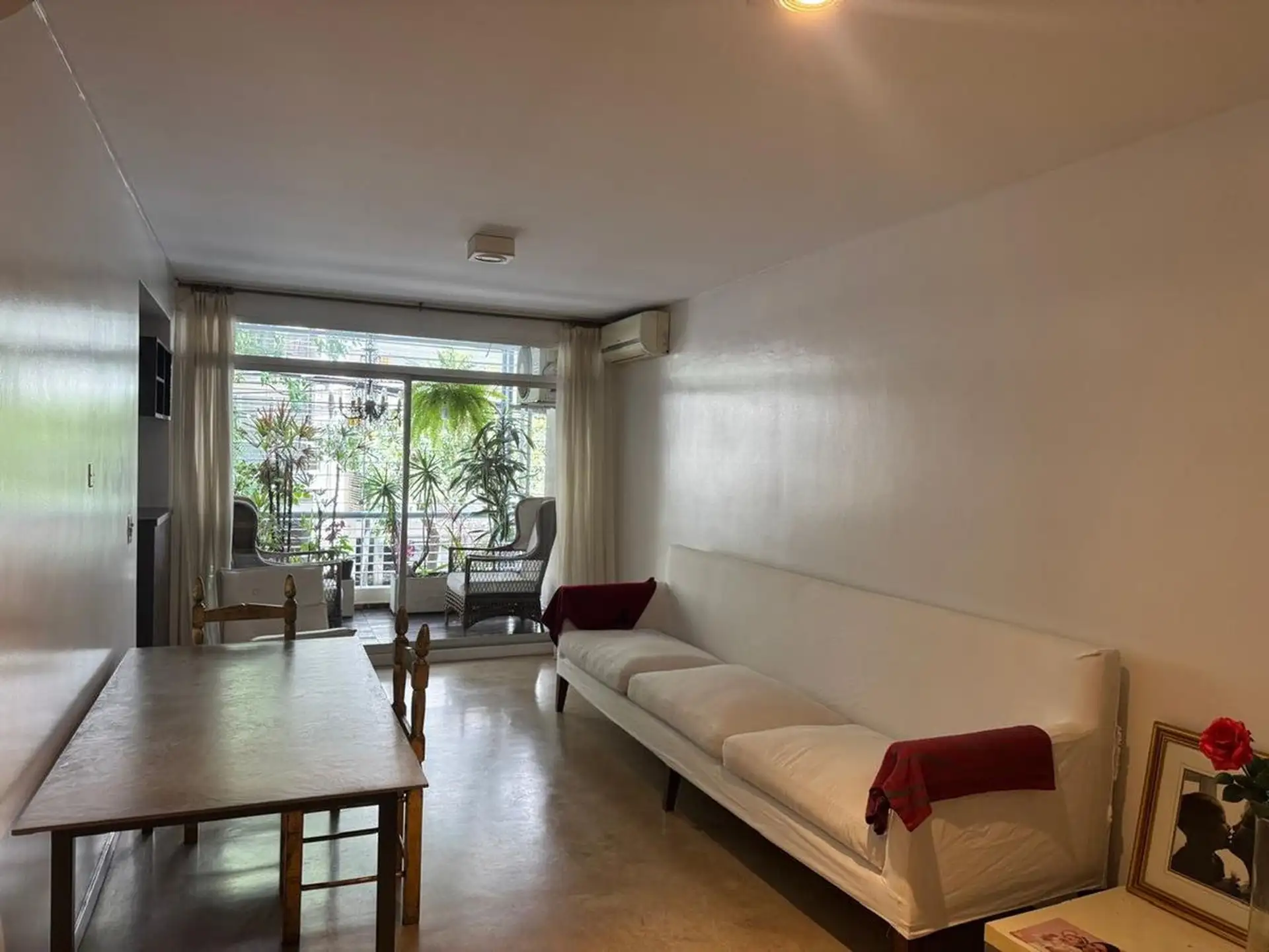 Apartamento de três ambientes mobiliado em Palermo