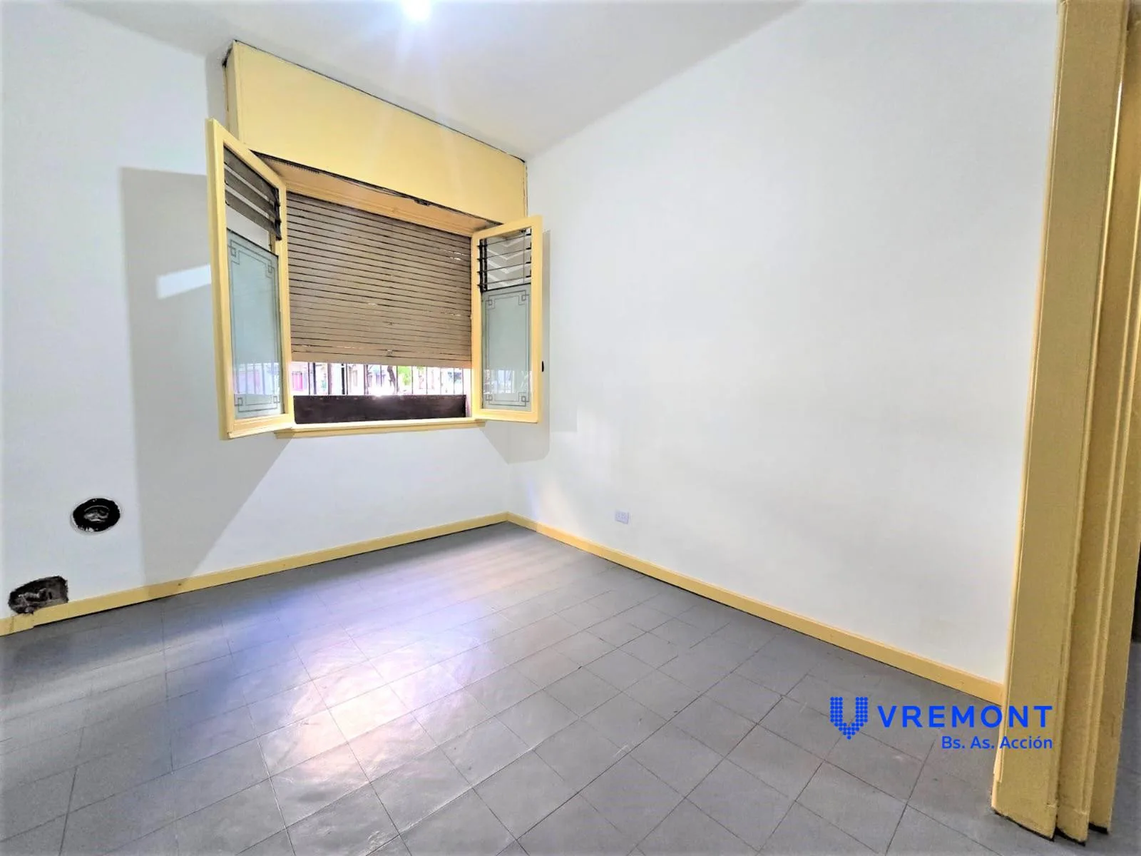 Apartamento de 3 ambientes e meio com 2 dormitórios em Balvanera