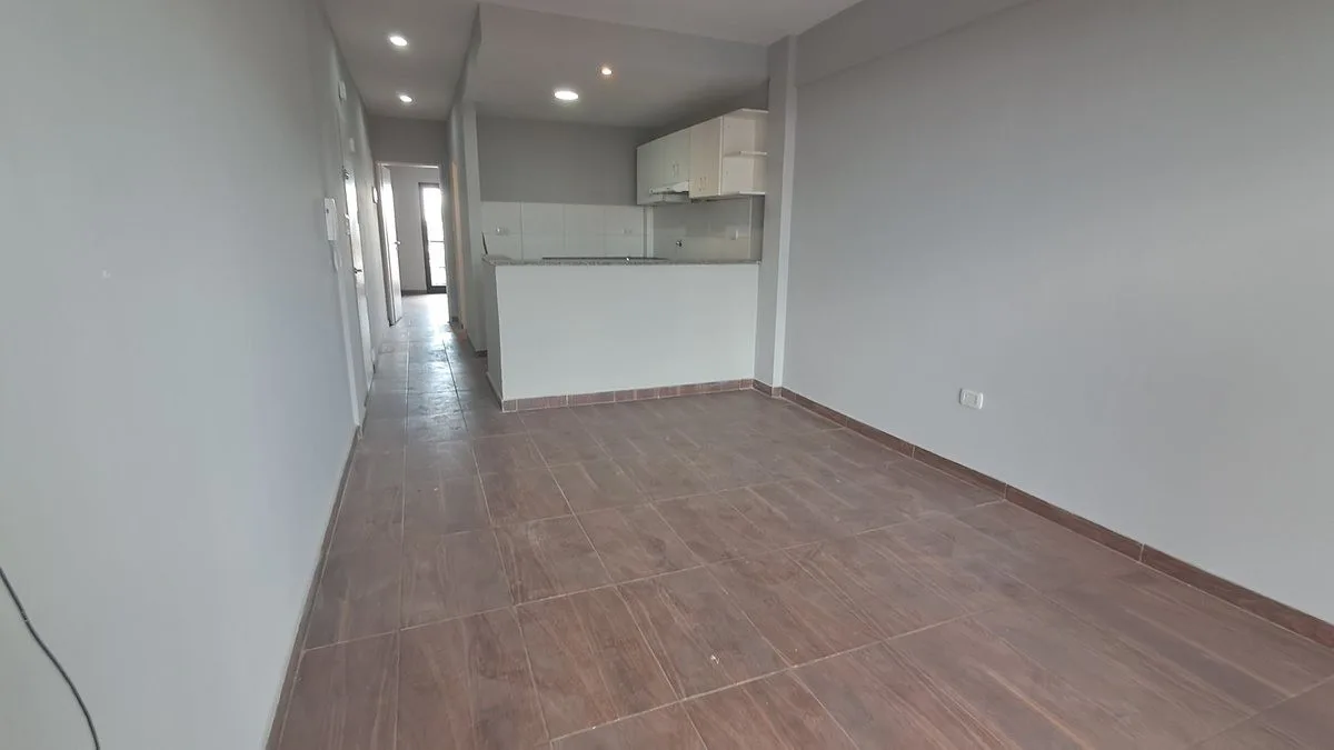 Apartamento de 2 ambientes com 1 quarto em Lanús Oeste