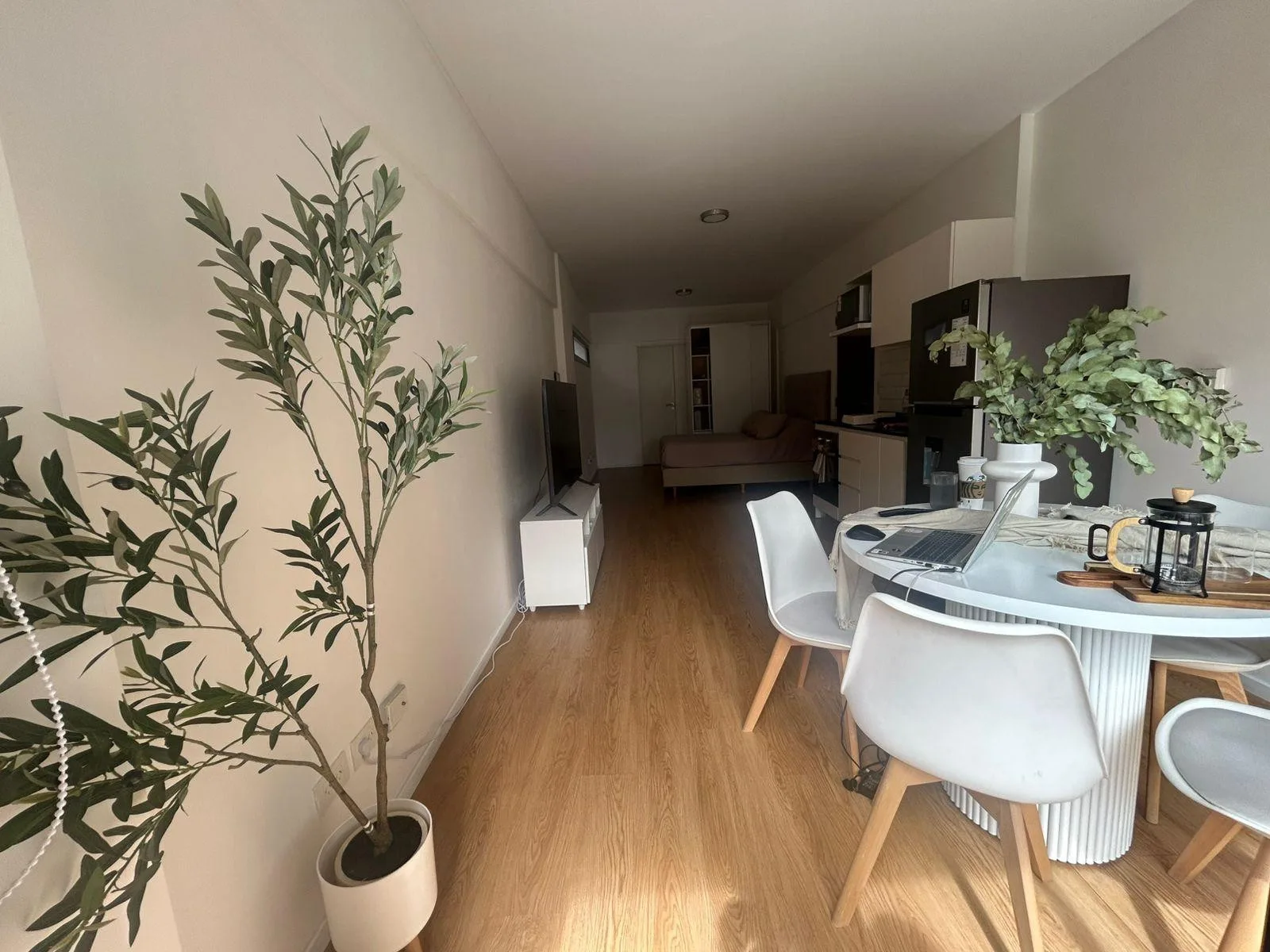 Меблированная квартира-студия в Villa Crespo с бассейном и удобствами