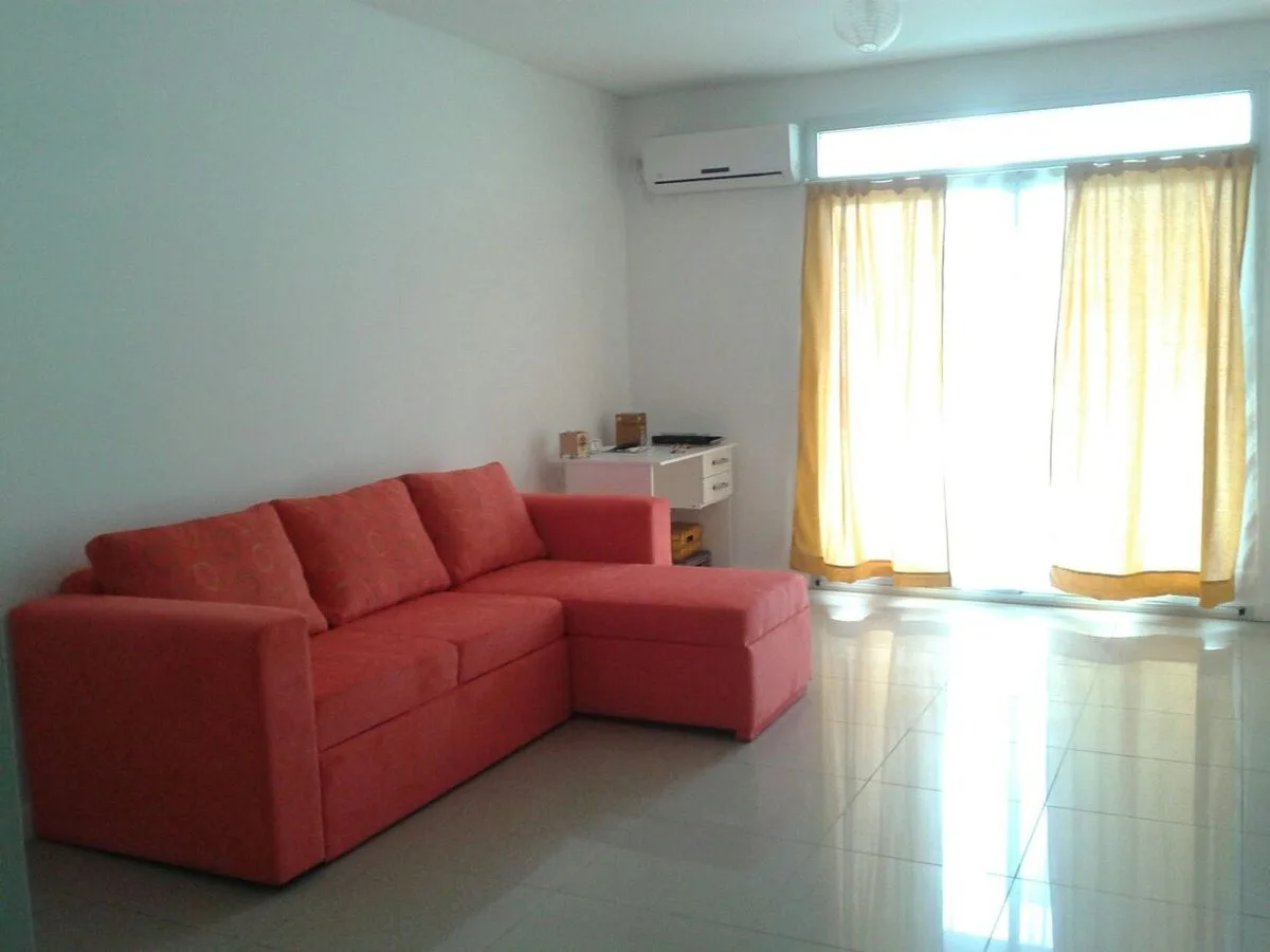 Kitnet com varanda em Colegiales